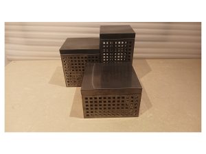 Sq Box 1 Top Black Riser