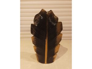 Black Gold Big Leaf Display