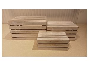 Line White Wash Wood Riser