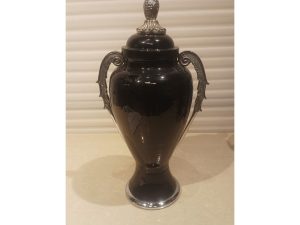 Black Cup Display