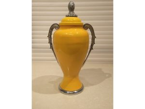 Yellow Cup Big Display