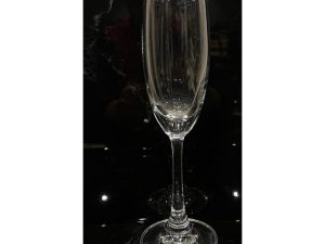 Glass N7831