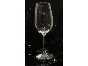 Glass N7833